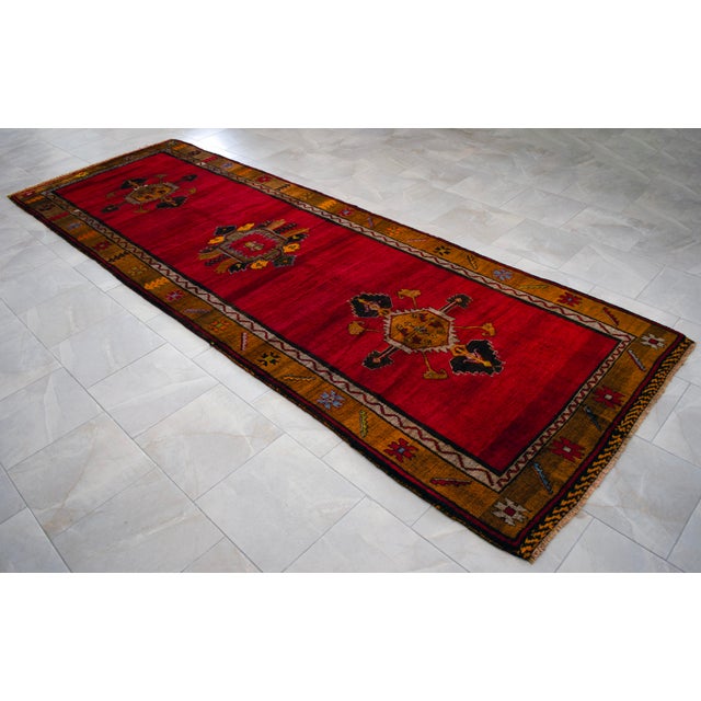 1950s Masterpiece Hand Knotted Turkish Rug for Living Room, Large Runner Rug, Gallerie Rug, Kitchen Decor- 4′7″ X 13′5″ For Sale - Image 10 of 17