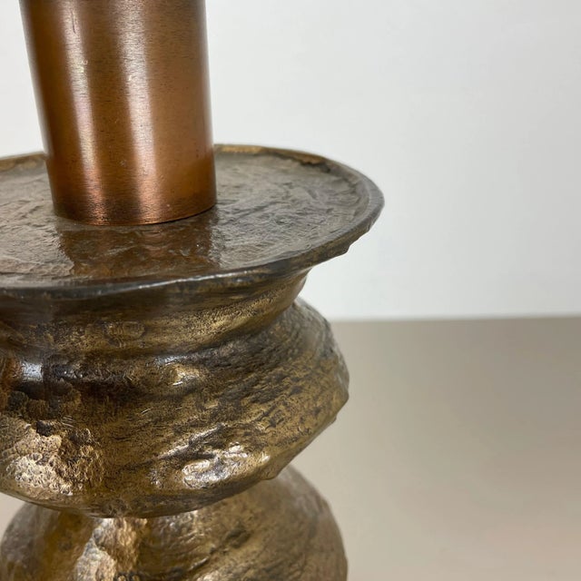 Hollywood Regency Brass Table Light in the style of Kalmar, Austria, 1960s For Sale - Image 15 of 18