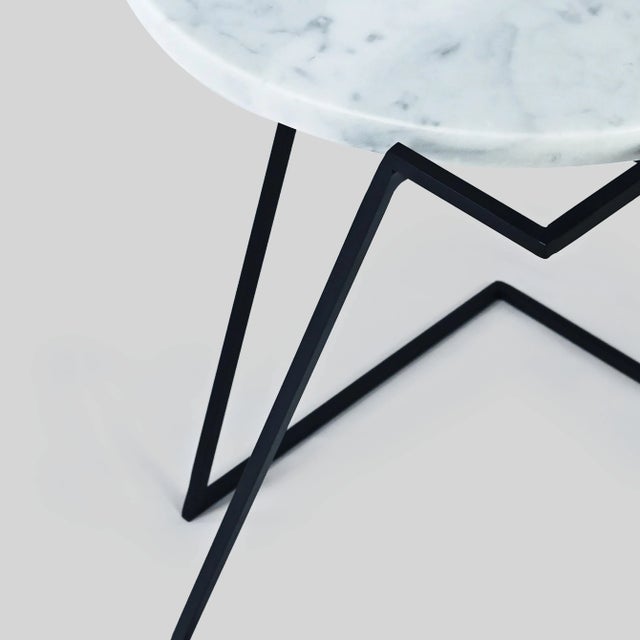 Saturno Side Table in Carrara Marble by Nicola Di Froscia For Sale - Image 4 of 8