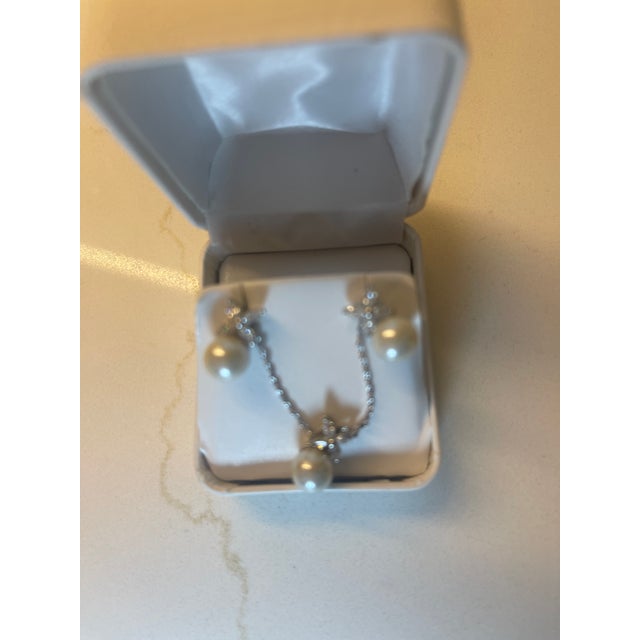 American Delicate Pearl /Silver Pendant Set For Sale - Image 3 of 3