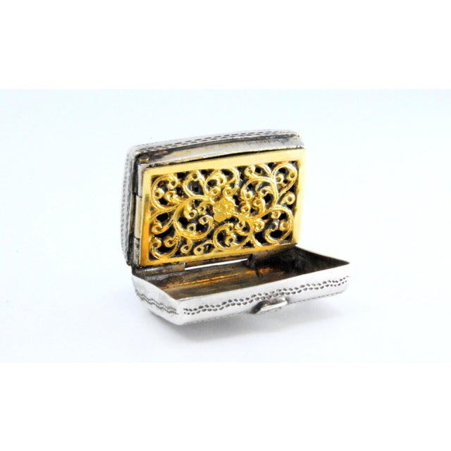 George IV Suitcase-Shaped Silver and Gold Vinaigrette Box For Sale - Image 9 of 10