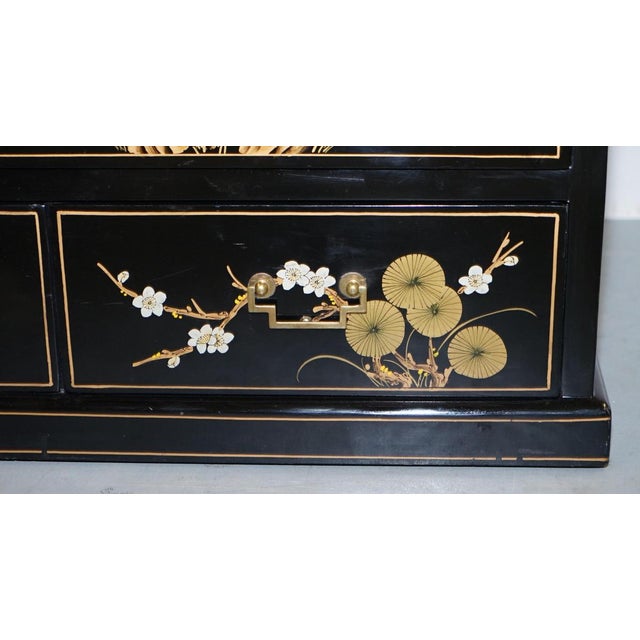 Vintage Chinese Chinoiserie TV Media Stand in Black Lacquered Paint with Bird & Flowers For Sale - Image 14 of 18