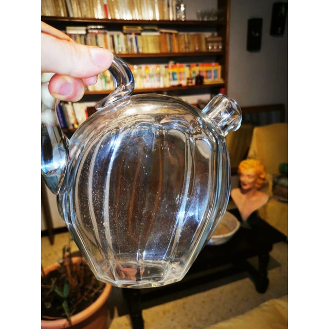 Art Deco Whiskey Decanter in the Shape of a Barrel in Carved Crystal by Jacques Adnet for Baccarat, 1930s For Sale - Image 6 of 7