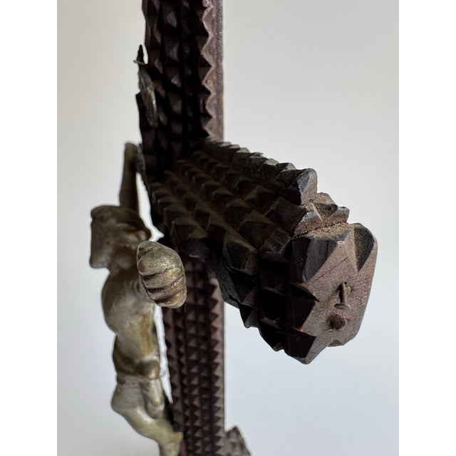 Early 20th Century Antique Tramp Art Crucifix, Early 20th Century For Sale - Image 5 of 12