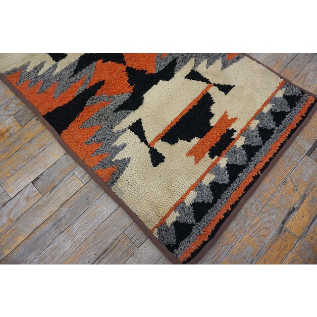 Sublime Tan Beige Color and Harmonic Desing Antique American Hooked Rug For Sale - Image 9 of 10