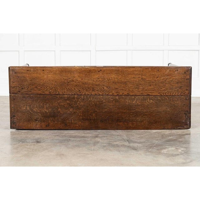 George III English Vernacular Oak Dresser Base, 1800 For Sale - Image 8 of 17