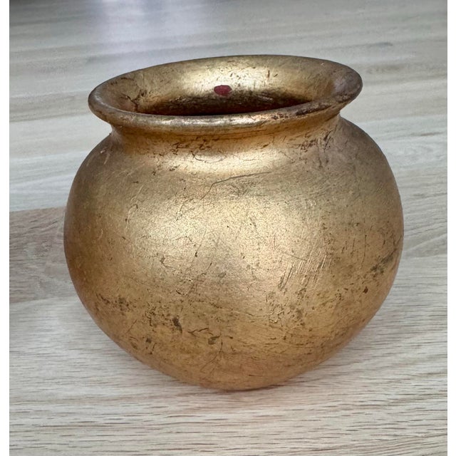 1960s Set of 2, Vintage Neoclassical Gold Leaf Terracotta Vases – Made in Italy For Sale - Image 5 of 8