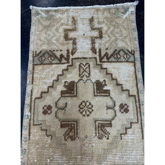 Turkish Yastik Rug 1'5" x 2'11" For Sale - Image 4 of 6
