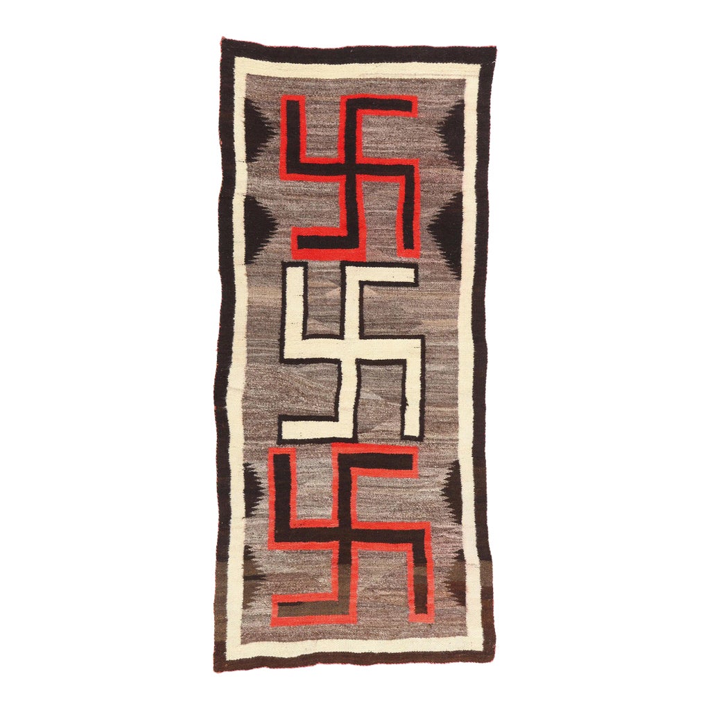 Antique Crystal Whirling Log Navajo-Style Rug - 03'04 X 07'10