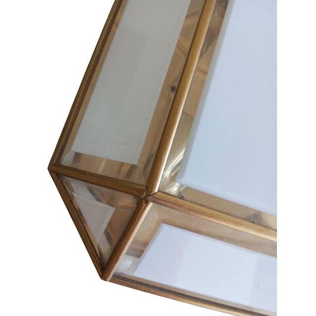 Square Wall Light in White Opaline Glass and Gold Patinated Metal, Italy, 1970s For Sale - Image 4 of 10