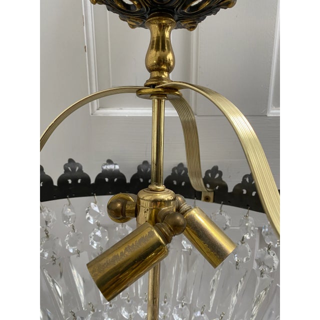 1960s Vintage French Brass Fleur De Lis Hollywood Regency Crystal Pendant For Sale - Image 6 of 13