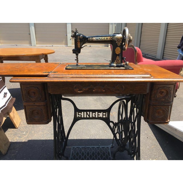 1909 Victorian Era Working Singer Sewing Machine Table ...