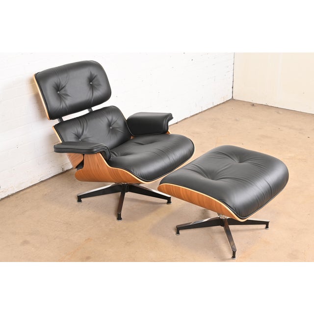 Charles & Ray Eames for Herman Miller Lounge Chair and Ottoman in ...