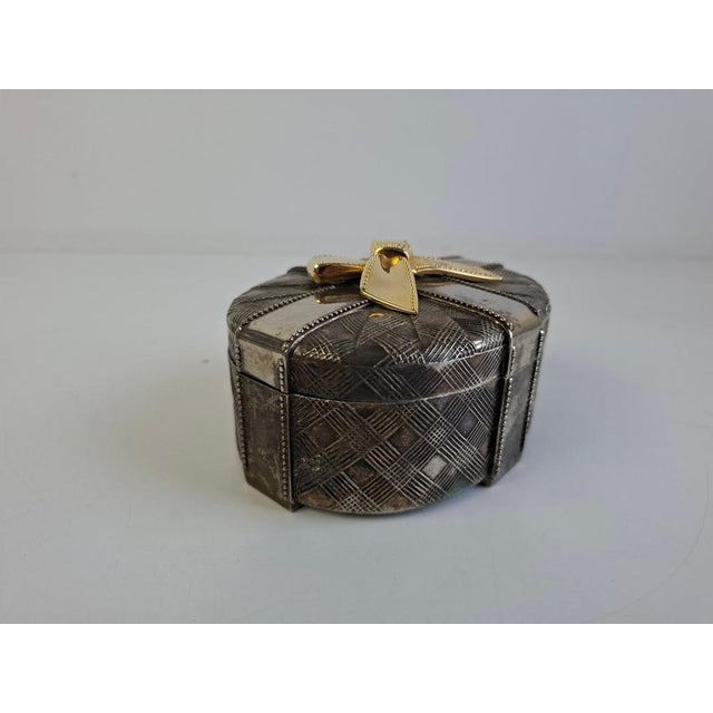 Vintage Silver Tone Geometric Jewelry Box with Gold Bow, 1980 For Sale - Image 12 of 18