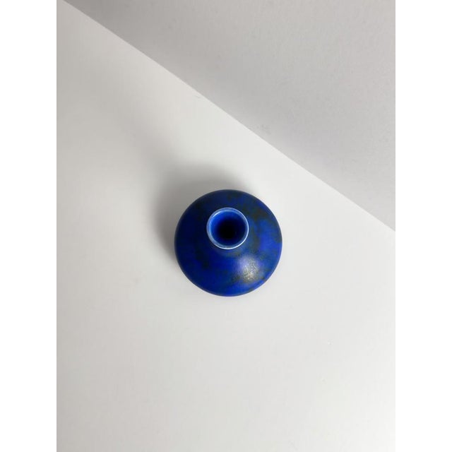 1930s Art Deco Cobalt Blue Solifleur Vase by George Clews, Staffordshire, 1930s For Sale - Image 5 of 10