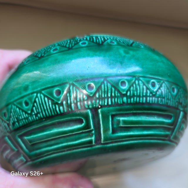 Vintage Art Deco Green Monochrome Glazed Porcelain Greek Key Bowl For Sale In Chicago - Image 6 of 12
