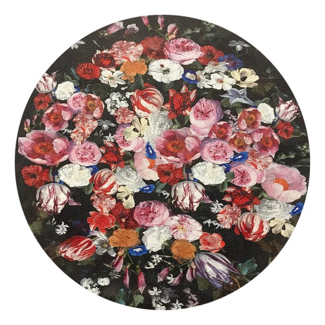Festoon Flowers Vegan Leather Round Pebble Placemat, Set of 4 For Sale