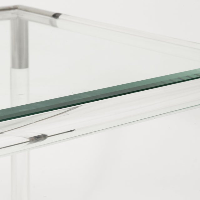 Small Mid Century Modern Cube Lucite and Tempered Glass End Table For Sale - Image 4 of 5