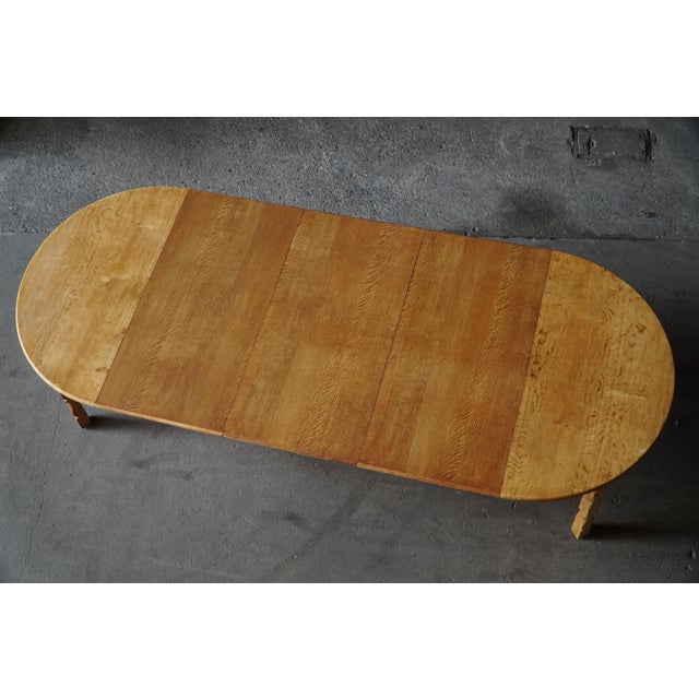 Mid-Century Modern Round Oak Dining Table with Three Extensions, 1960s For Sale - Image 13 of 18