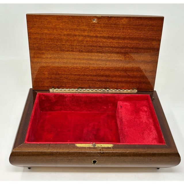 Auburn Vintage Jewelry Music Box Made in Italy by Reuge For Sale - Image 8 of 15