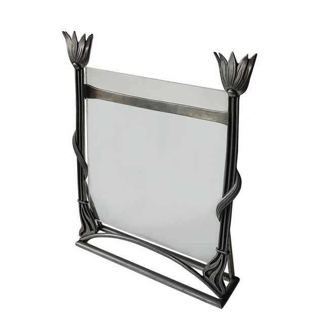 Marinoni utilizes an alloy that is 95% tin, blended with small amounts of copper and antimony for strength. It is entirely...