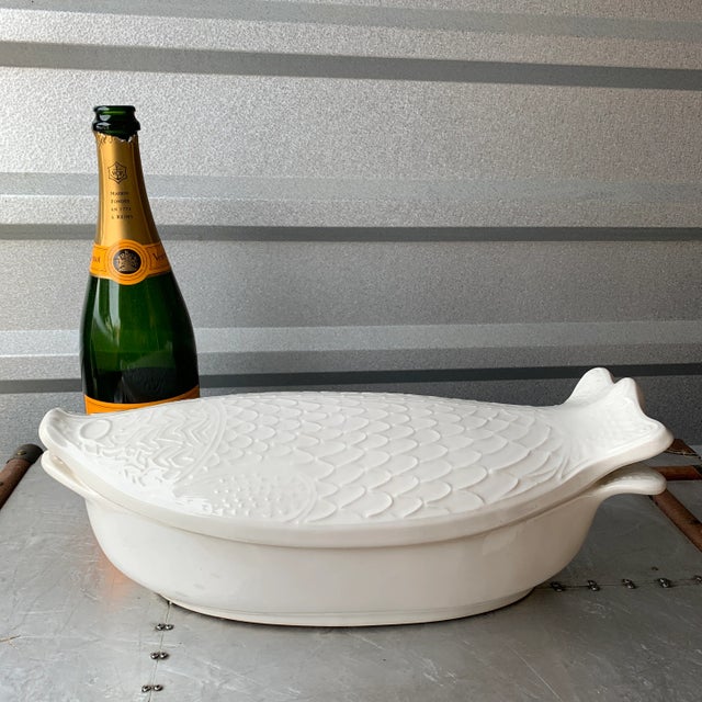 Ceramic 1960s Fish Serving Dish With Lid From Japan For Sale - Image 7 of 8