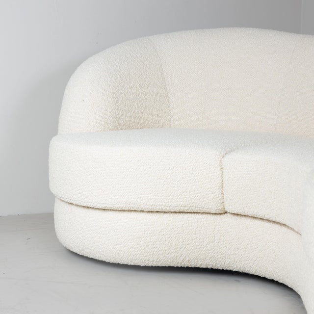 1970s White Bean Buckle Sofa, 1960s For Sale - Image 5 of 13
