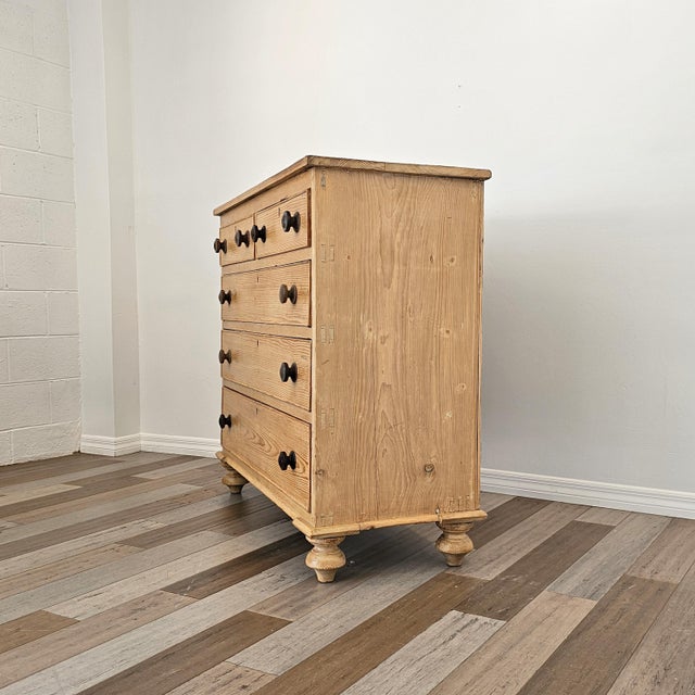 Late 19th Century Antique English Pine Chest of Drawers / Dresser - Circa 1870 For Sale - Image 5 of 17