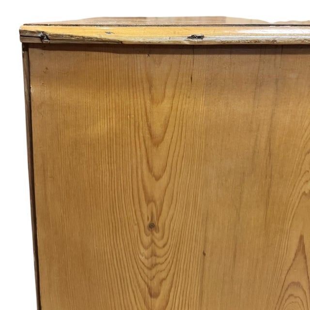 Beige 19th Century Victorian Pine Chest of Drawers For Sale - Image 8 of 11