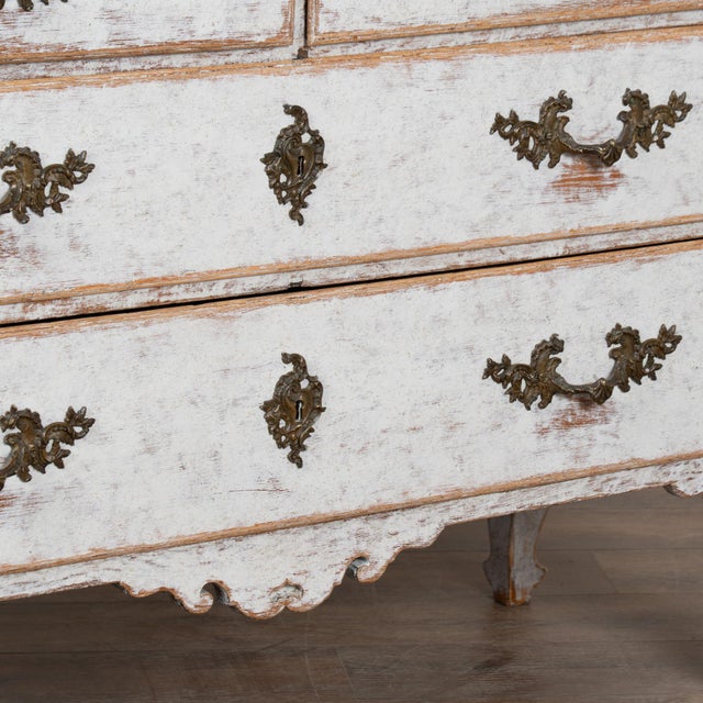 Late 18th Century Swedish White Gustavian Wedding Cabinet For Sale - Image 11 of 17