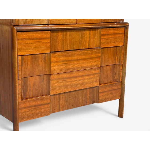Wood Edmond J. Spence, Sculptural Highboy, Walnut, Sweden, 1950s For Sale - Image 7 of 14
