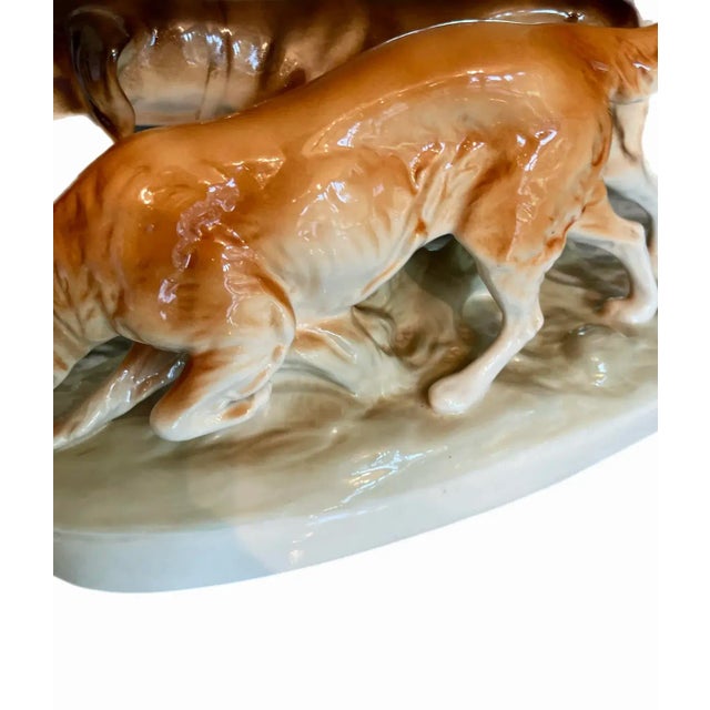Tan English Hunting Hounds Porcelain Statue For Sale - Image 8 of 10