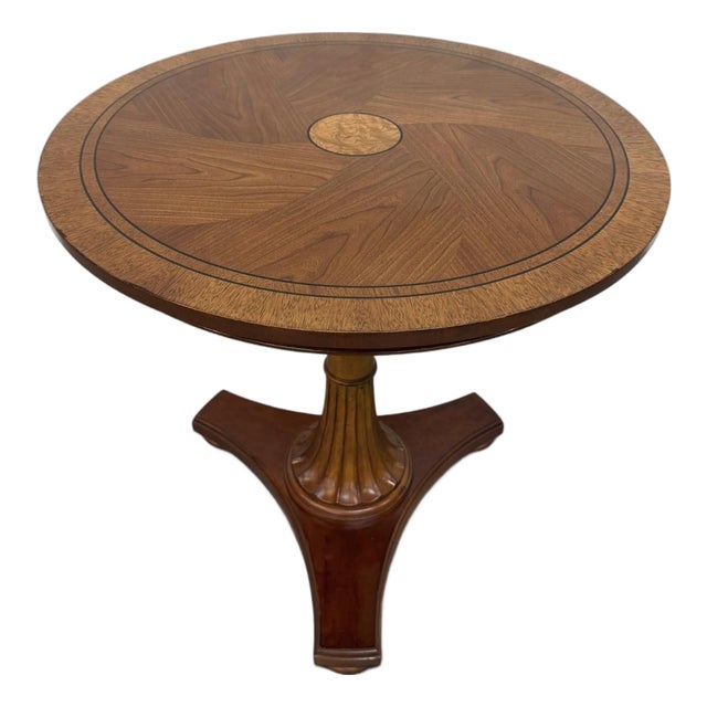Vintage Ethan Allen Townhouse Carved Pedestal Side Table For Sale