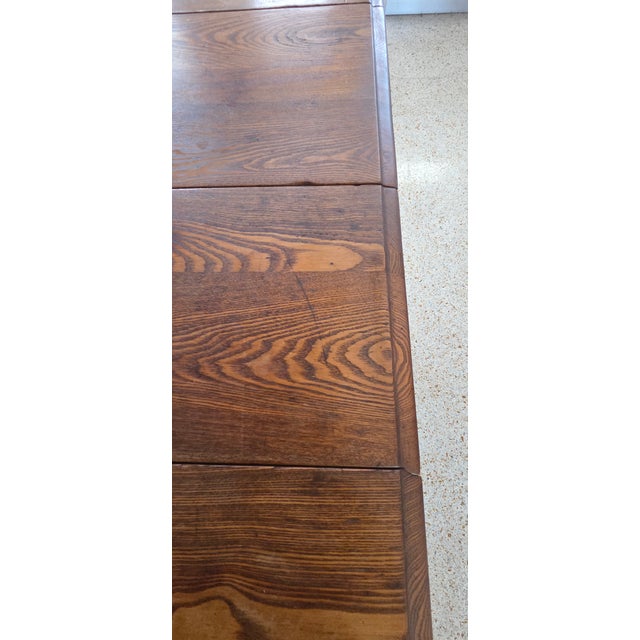 Brown 19th Century 5-Legged Antique Oak Dining Table - Drop Leaf With 3 Additional Leaves For Sale - Image 8 of 10