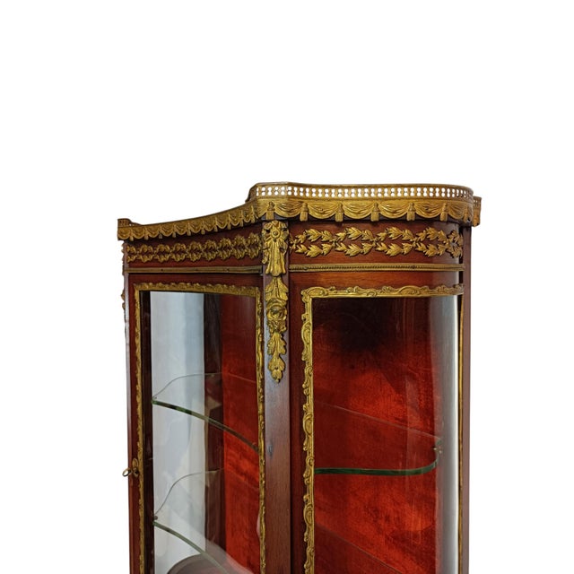Wood Antique Neo-Classical Louis XVI French Hanging Small Display Cabinet in Mahogany and Bronze, 1910s For Sale - Image 7 of 15