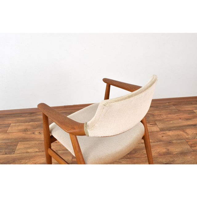 Mid-Century Modern Danish Teak Armchair by Svend Åge Eriksen for Glostrup, 1960s For Sale - Image 11 of 12