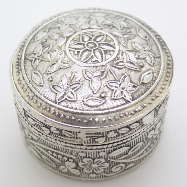 Vintage Italian Handmade Round Silver 800 Floral Embossed Pill Snuff Box, 1980s For Sale - Image 13 of 13