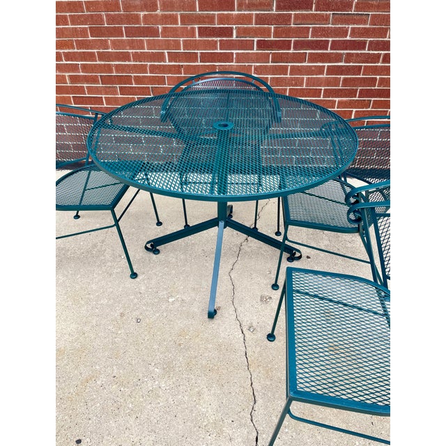 1960s Woodard Wrought Iron Patio Radar Atomic Set Table 4 Chairs, Attributed For Sale In Chicago - Image 6 of 11