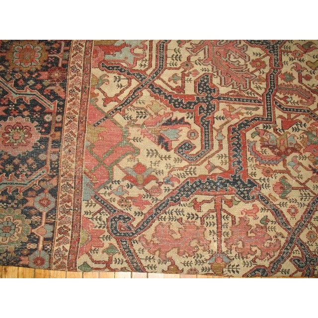 Ivory Field Antique Heriz Serapi Rug For Sale In New York - Image 6 of 6