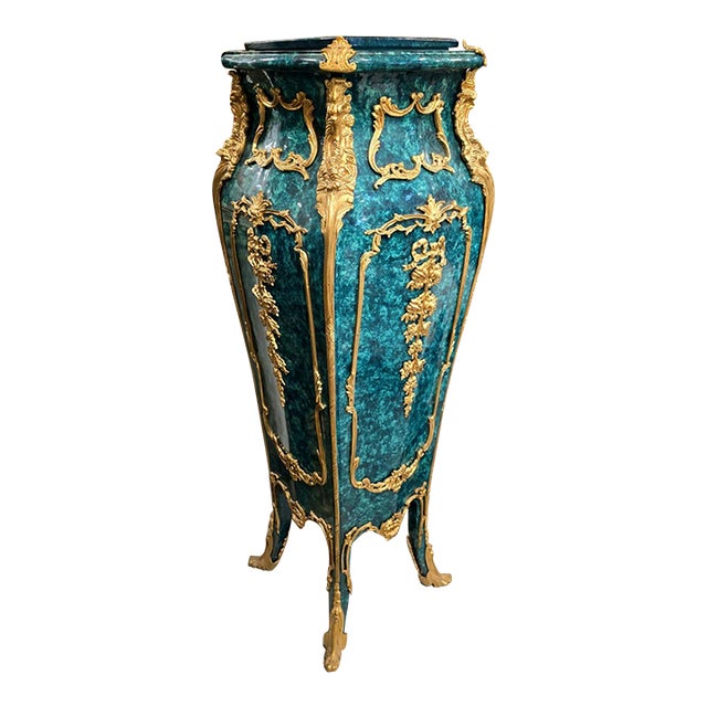 Louis XV Pedestal Stand in Bottle Green With Bronze Ormolu & Gilded Details For Sale