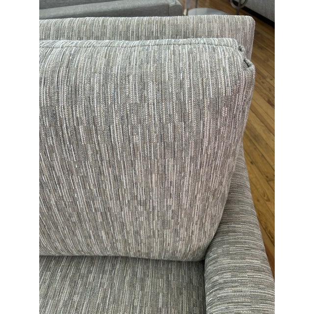 Kravet Tailor Sofa. Maple Frame - A Classic Design Featuring Rolled Arms, Skirted Bottom. Upholstered in a Slub Weave in Tones of Ivory, Taupe & Gray. For Sale In New York - Image 6 of 6