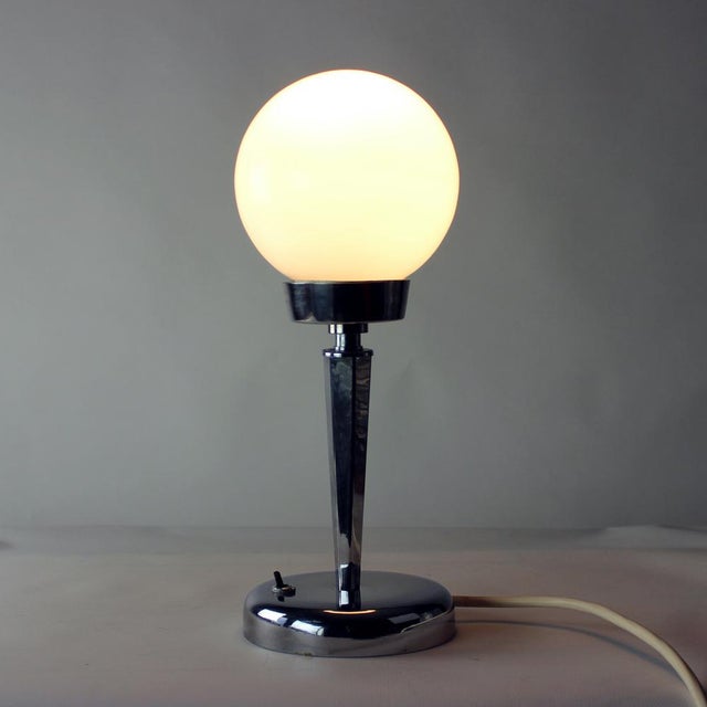 Silver Art Deco Table Lamp in Chrome and Glass, 1940s For Sale - Image 8 of 12