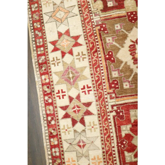 Anatolian Turkish Rug no. j5317 For Sale In New York - Image 6 of 8