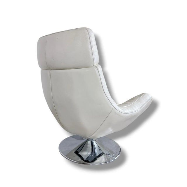 1970s Vintage Swivel Lounge Chair with Chrome Tulip Base, 1970s For Sale - Image 5 of 8