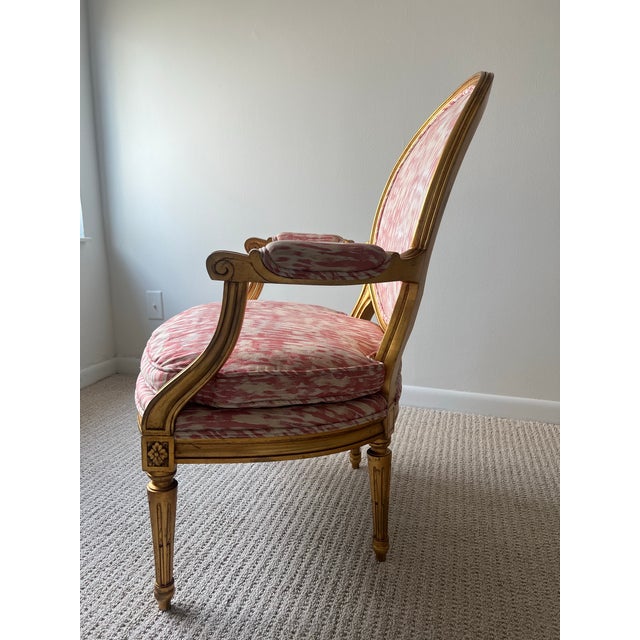 French Vintage Gold Leaf Fauteuil Chair With Brunschwig & Fils Upholstery For Sale - Image 3 of 6