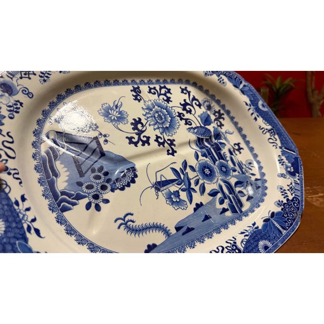 Blue Antique Spode Pearlware Blue Transfer "Bird & Grasshopper" Chinoiserie Tree in the Well Meat Platter, Circa 1820 For Sale - Image 8 of 12