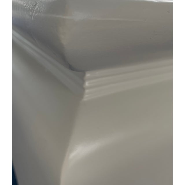 White 1970s Vintage Ming Coffee Table For Sale - Image 8 of 8