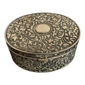 1970s Silver Plate Repose Red Velvet Box