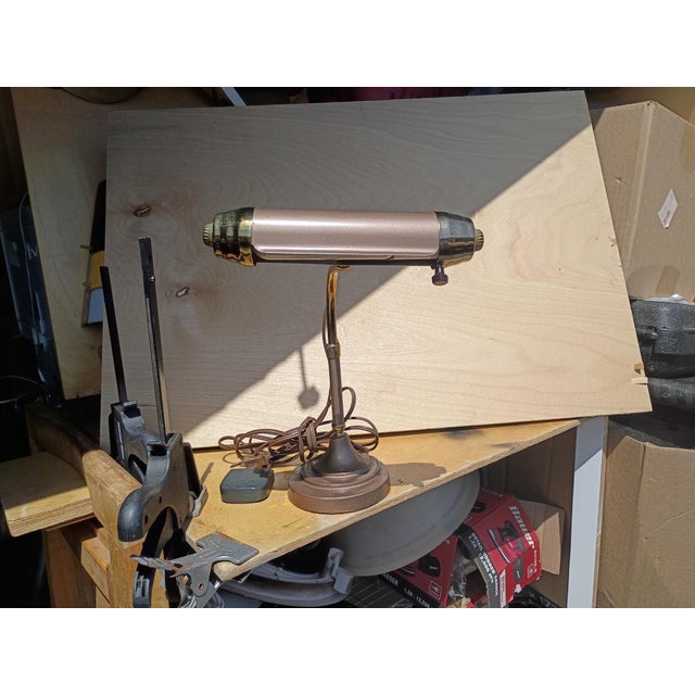Art Deco 1940's Radionic Trans Bankers Lamp For Sale - Image 3 of 9