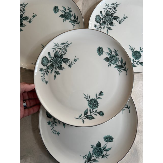 Pickard China 1960s Pickard Ravenswood 10.25 Inch Dinner Plates Green Floral - Set of Four (4) For Sale - Image 4 of 11
